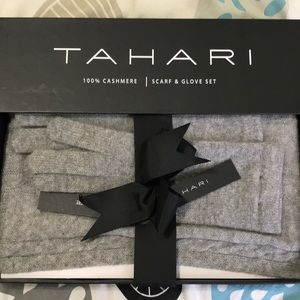 Women’s TAHARI cashmere set